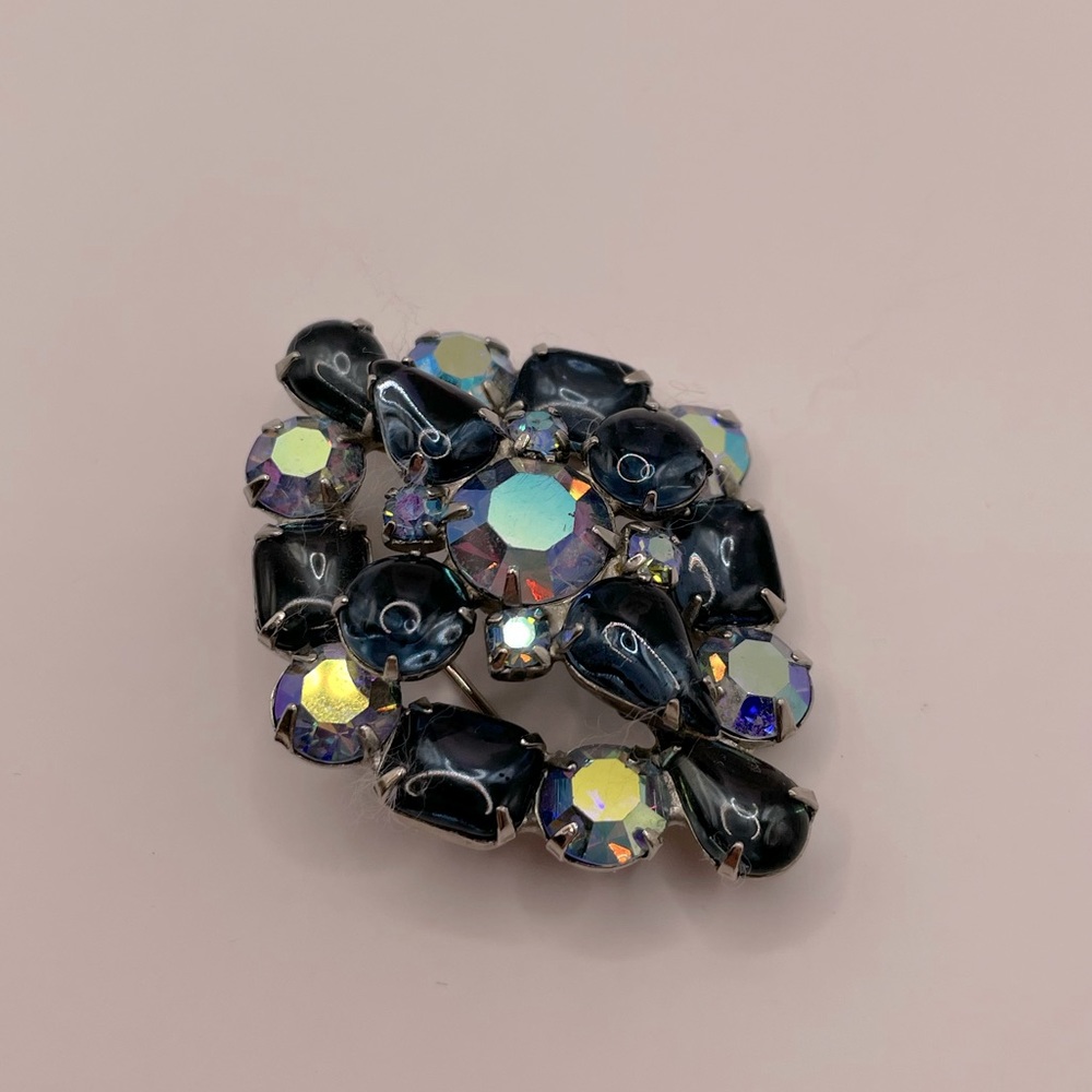 ALBERT WEISS Vintage Crystal Brooch and Clip-On Earring Set SIGNED - Picture 4 of 14